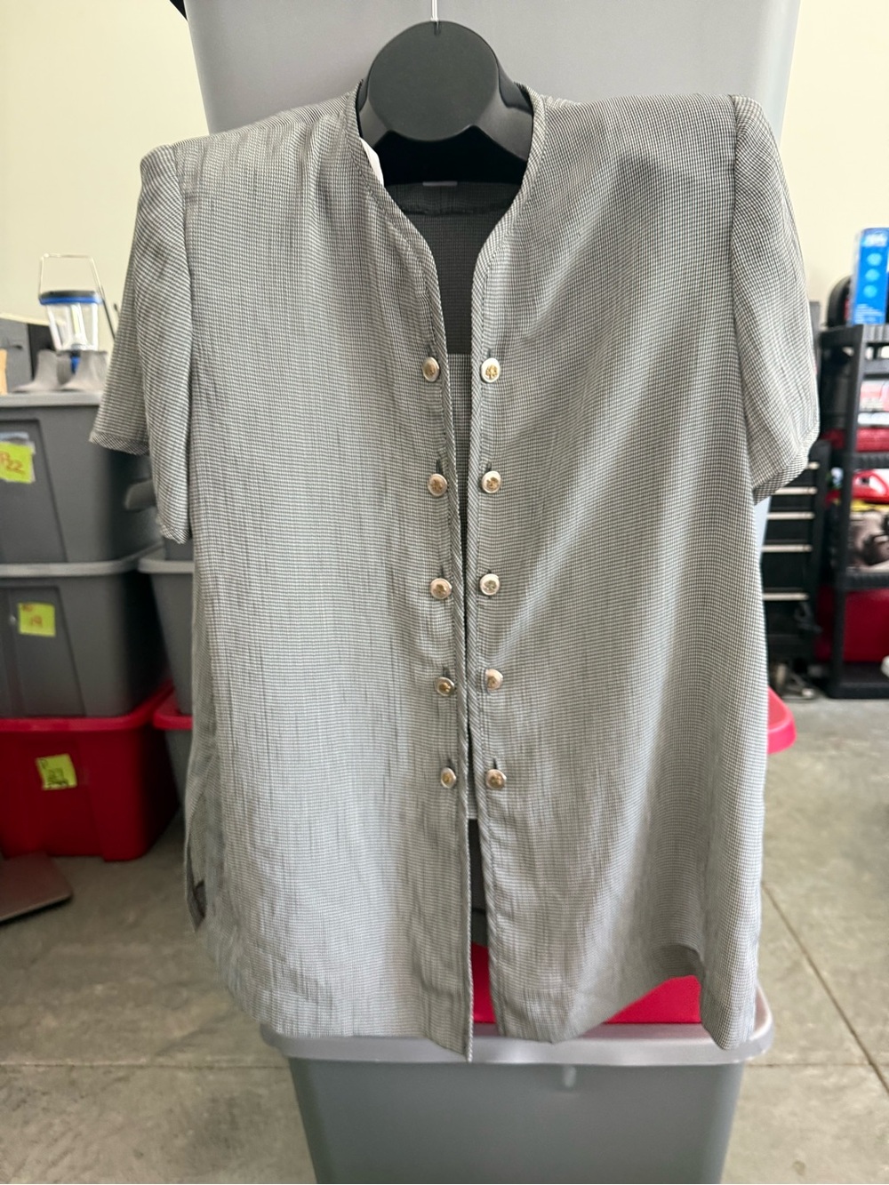 Classic Short-Sleeve Button Front Women's Top - Gray 91